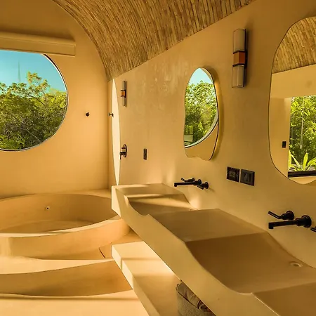 Casa Tira - Your Luxury Jungle Mansion In *
