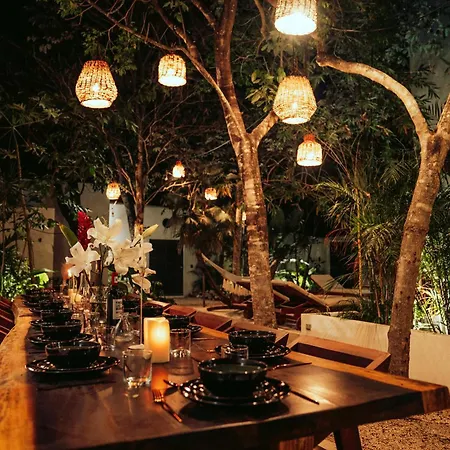Villa Casa Tira - Your Luxury Jungle Mansion In