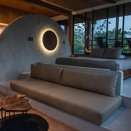 Villa Casa Tira - Your Luxury Jungle Mansion In