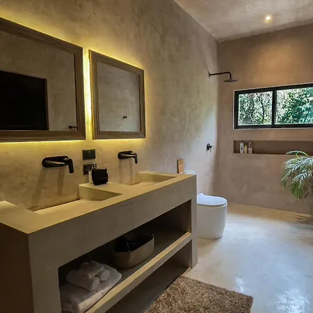 Casa Tira - Your Luxury Jungle Mansion In Villa