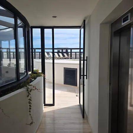 Sunset Studio Rooftop Pool Padel Tuk