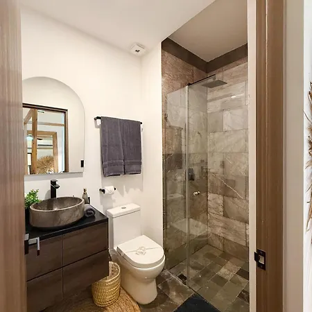 New 2bdr Unit Step Away From Caribbean Beaches Apartamento