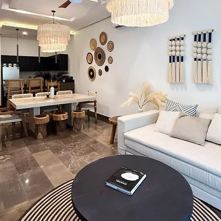 New 2bdr Unit Step Away From Caribbean Beaches Apartamento