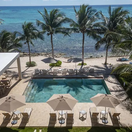 Eeb Ti Kaan - Luxury Oceanfront Residences Aparthotel