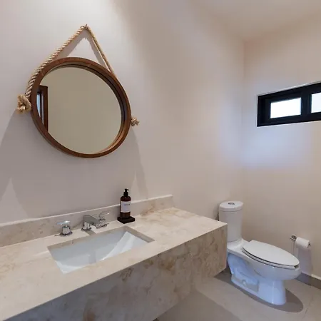 Aparthotel Eeb Ti Kaan - Luxury Oceanfront Residences
