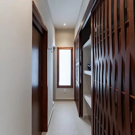 Eeb Ti Kaan - Luxury Oceanfront Residences Aparthotel 4*