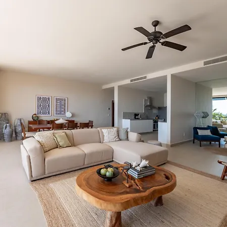 Eeb Ti Kaan - Luxury Oceanfront Residences Aparthotel