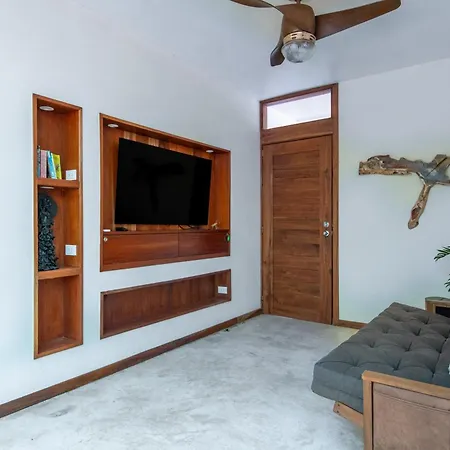 Private Jungle With Full Kitchen & Pool Access Apartamento *