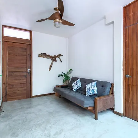 Private Jungle With Full Kitchen & Pool Access