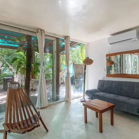 Private Jungle With Full Kitchen & Pool Access Apartamento
