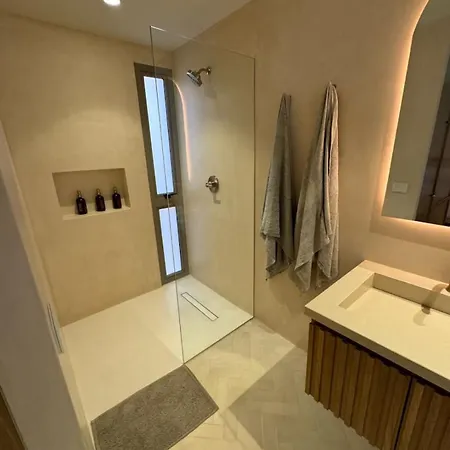Holiday home Luxury 3 Bedroom With Private Pool Aflora