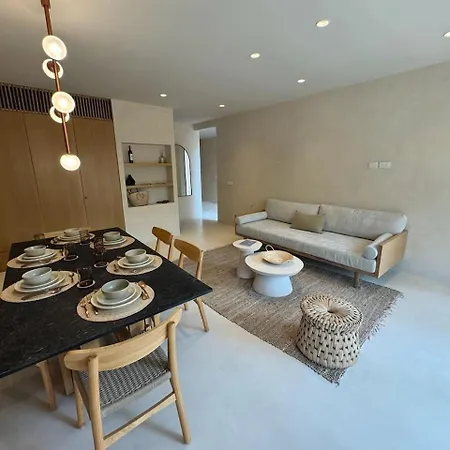 Holiday home Luxury 3 Bedroom With Private Pool Aflora