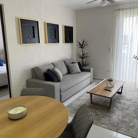 Comfortable 2br Pool & Gym Apartment *