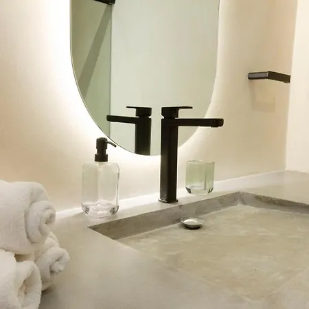 Apartment 2 Bdm Each With A Private Pool, At Elements