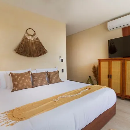 2 Bdm Each With A Private Pool, At Elements *