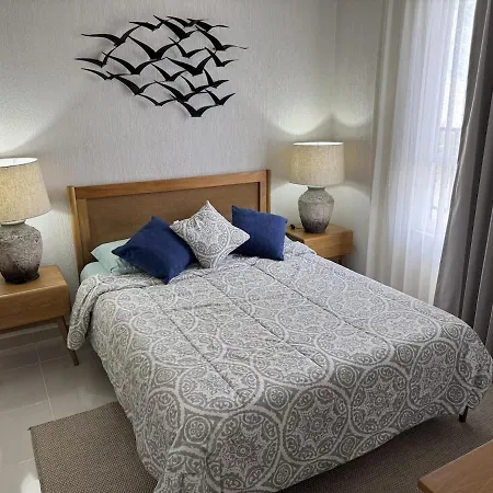 Comfortable 2br Pool & Gym Apartment *