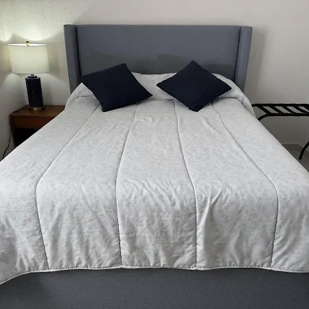 Apartment Comfortable 2br Pool & Gym