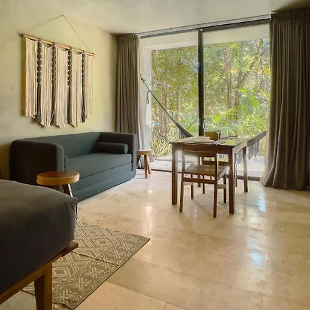 107 Private Pool & King Bed Seremonia