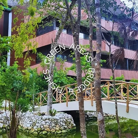Private Jacuzzi In Zone - Sea View Rooftop Pools & Included Apartment *