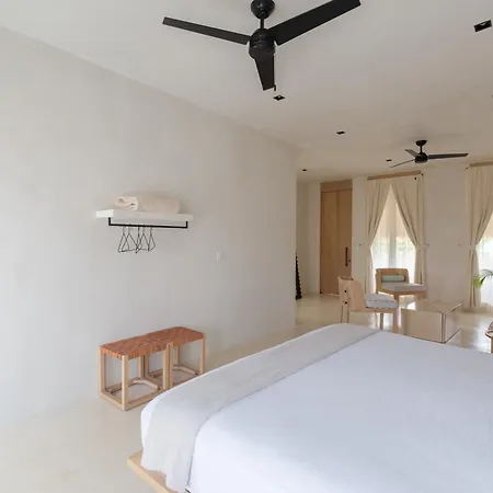 Panamera Hotel 4*
