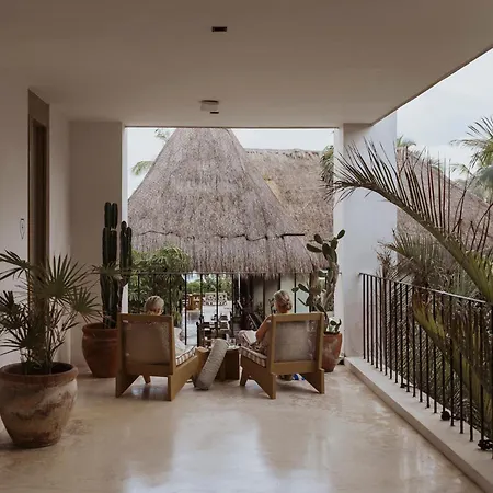 Panamera 4* Tulum