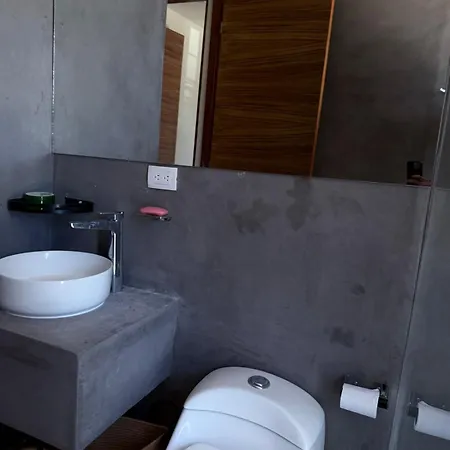 Apartment 2 Bdrm-2 Baths For Groups & Music Lovers *