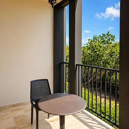 Sunset Studio Rooftop Pool Padel Tuk Tulum