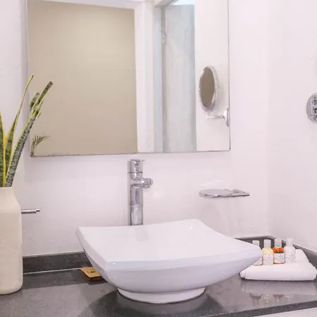 Hotel Collection O Kaab Boutique Tulum Centro, Pool And Parking 4*