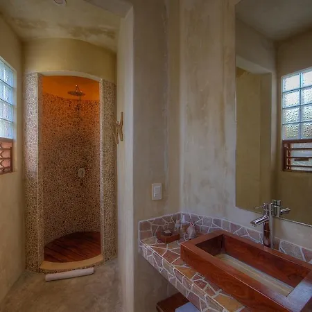 Hotel Life Source Retreats