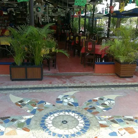 Andrea's Hotel