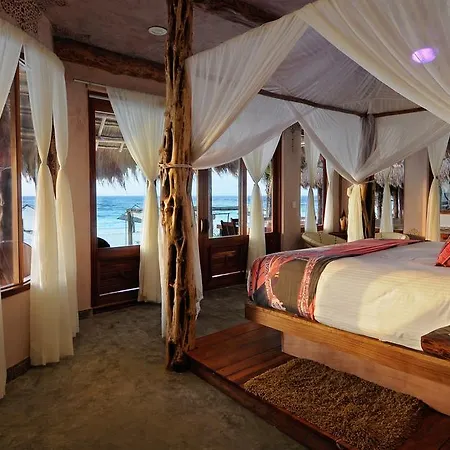 Ahau - Beachfront (adults Only)