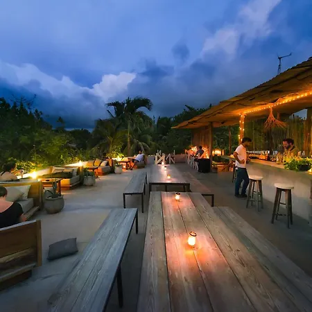 Mamasan Treehouses & Tulum
