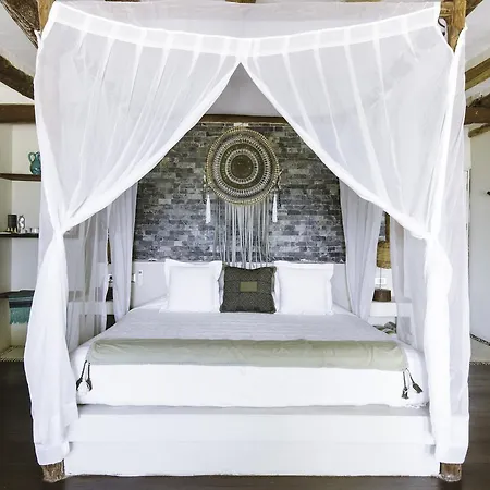Alma Boutique 4*