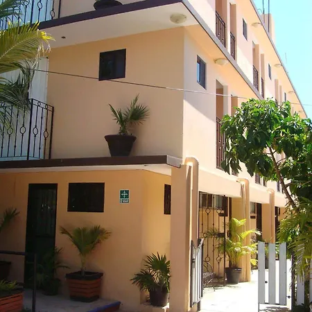 Andrea's Hotel 3*