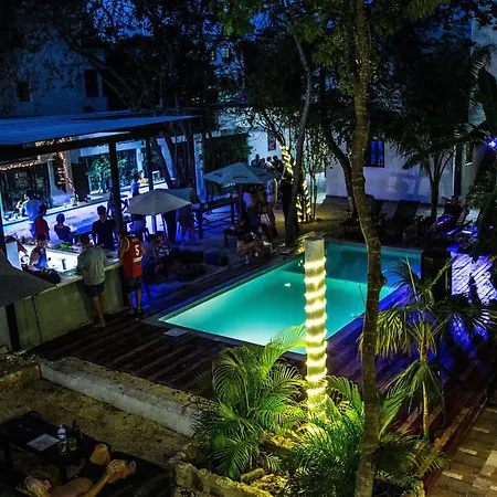 Hostel Che & Bar Adults Only
