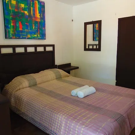 Crucero Bed & Breakfast *