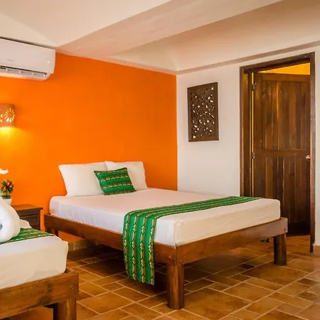 Hotel Caleta Tankah
