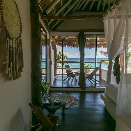 Alma Boutique Hotel 4*