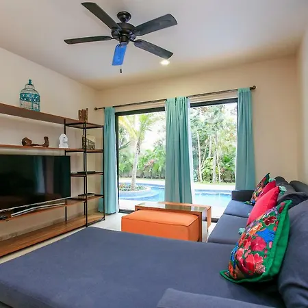 Swim Up- 2 Bdr & 2 Bike In Apartment *