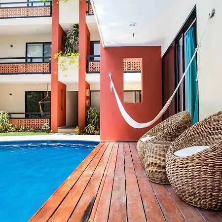 Apartment Swim Up- 2 Bdr & 2 Bike In *