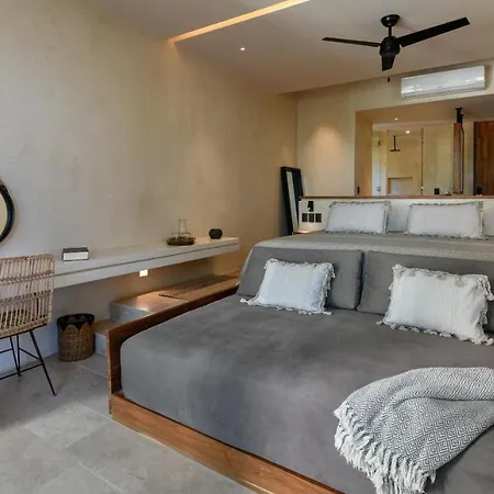 Casa Agape Boutique Rooftop Pool & Club Access Hotel 4*