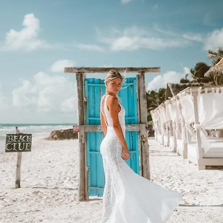 Hotel Playa Mambo Eco Cabanas 4*