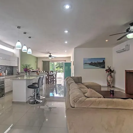 Villa Casa Esmeralda W/ Pool Access & Furnished Patio!