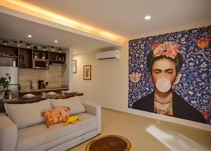 Frida\'S Artsy Condo With Own Mural, Outdoor Tub & Rooftop Pool