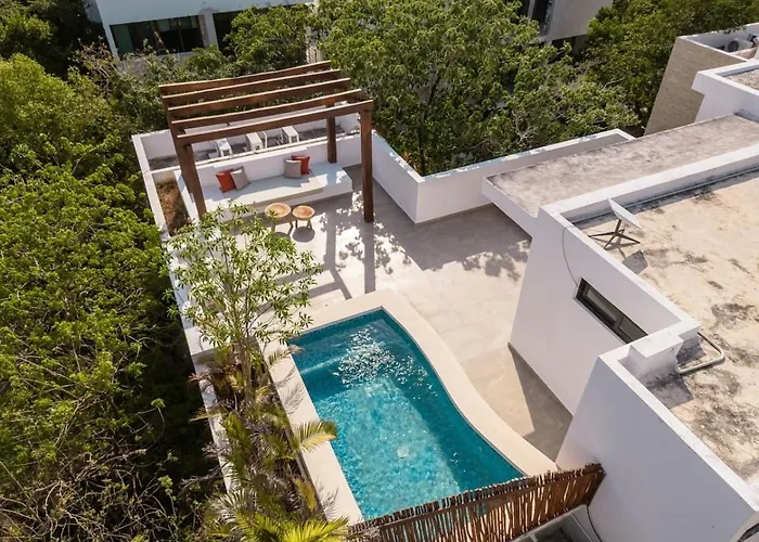 Selva Terra Sol Beach Club Access