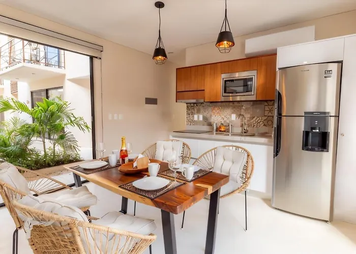 Private Yard & Cool Tub Wifi 1 Bed 3 Guest