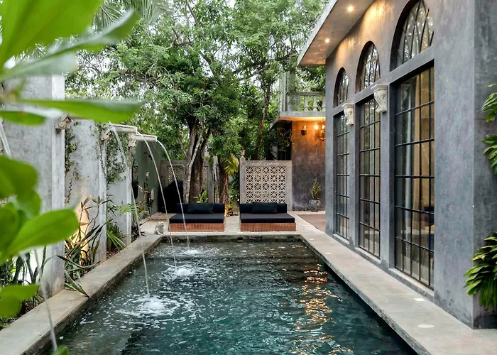Casa Halo - Mansion, Nightclub, Pool, Sonos, Gated, Staff