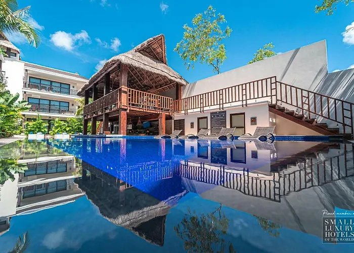 Kasa Hotel Parota