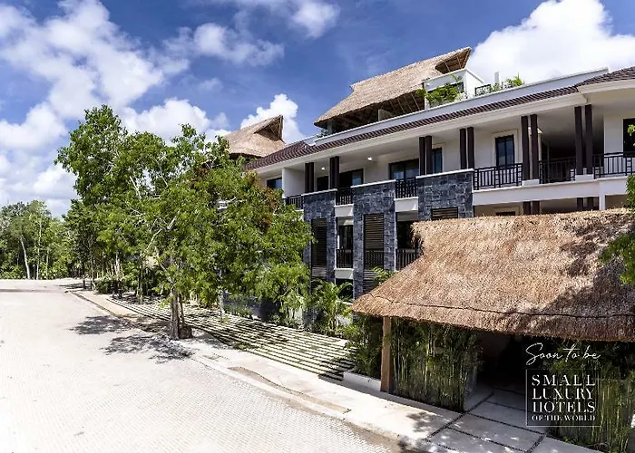 Kasa Hotel Parota