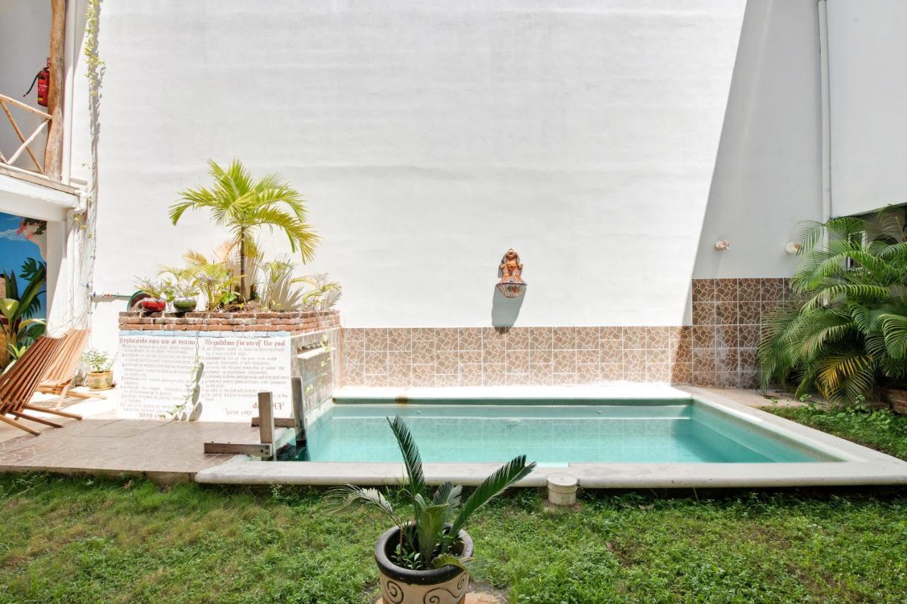 Hotel Oyo Jarro Cafe